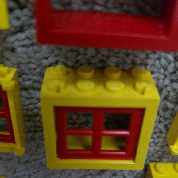 LEGO Vintage Building Block Window and Door Set - Red and Yellow - Picture 6 of 13